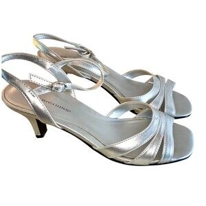 Predictions Womens Silver Sandals  Open Toe Size 6-1/2 Heels
